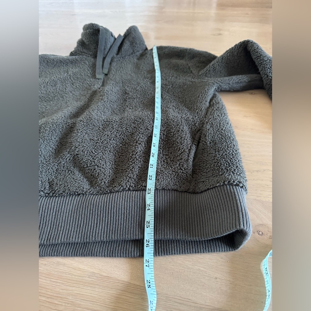 Athleta Talus Olive Green
Sherpa 1/2 Zip Pullover Jacket
Size medium - Picture 7 of 9